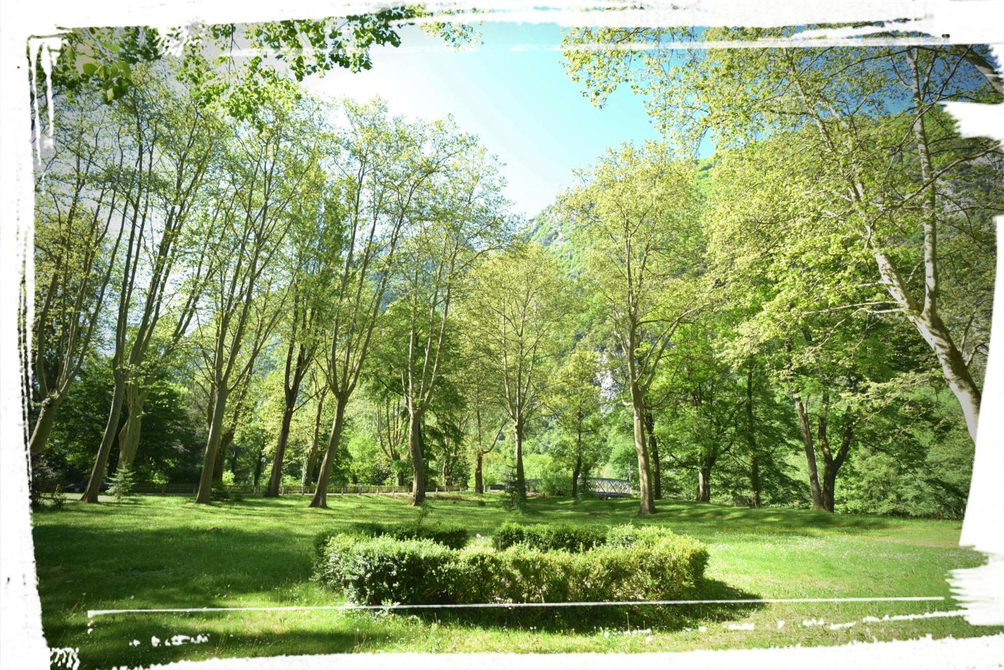 Residence Thermale Du Parc Ornolac-Ussat-les-Bains Luaran gambar