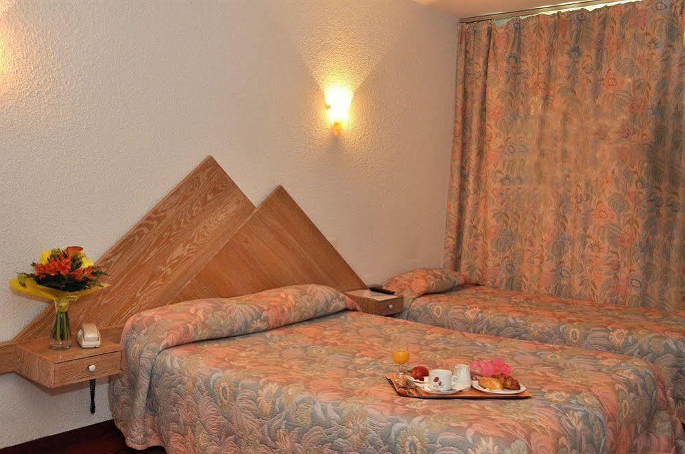 Residence Thermale Du Parc Ornolac-Ussat-les-Bains Luaran gambar